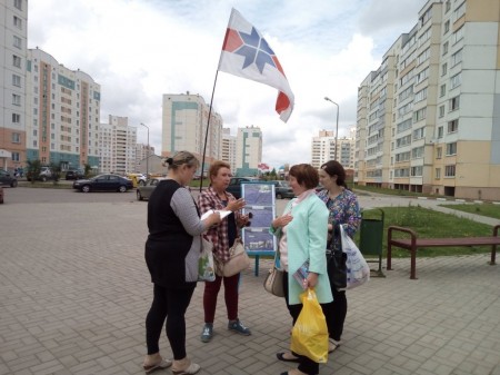 В Витебске проходят пикеты в поддержку Татьяны Северинец и Алены Шабуни (фото)