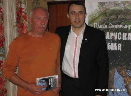 Павал Севярынец і Павел Пракаповіч правялі сустрэчу з жыхарамі Беразіно (фота)