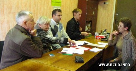 Народны кантроль: у Віцебску прайшоў круглы стол па медыцыне (фота)