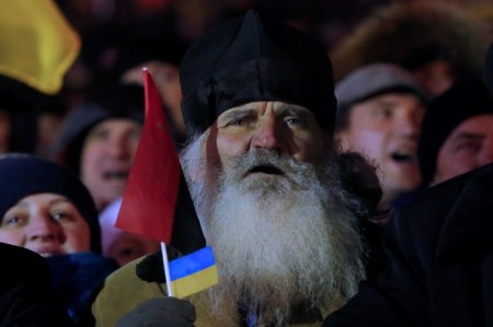 Сотни священников стали кандидатами на местных выборах в Украине