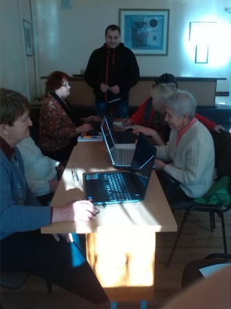 Могилевские МХД обучают старших коллег работе с компьютером