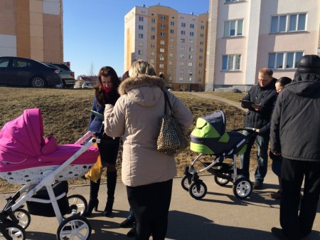 Христианские демократы на улицах Витебска собирали подписи и рассказывали о БХД (фото)