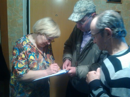 В Бобруйске кампания по медицине вышла на новую стадию: от двери к двери (фото)