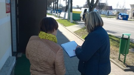 На улицах Орши собирали подписи в защиту белорусов от алкоголизма (фото)