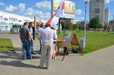 Андрей Бодилев: люди говорят о своих проблемах и ставят подписи (фото)