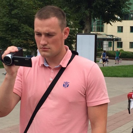 Маладзечанскі блогер зняў на відэа, як чалавек у цывільным правакаваў бойку на пікеце БХД (відэа)