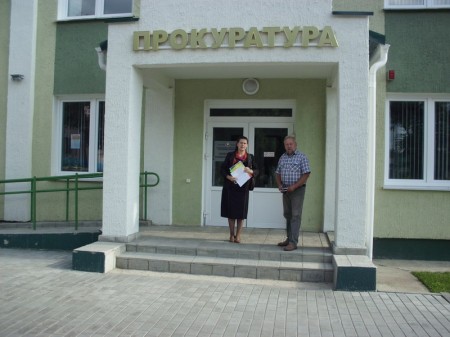 В Кричевском округе председатель райсовета распространяет листовки без выходных данных