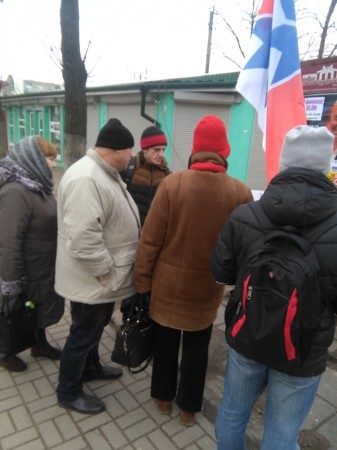 На пікетах БХД у Маладзечне збіраюць подпісы за беларускую мову (фота)